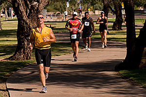 02:20:33 Runners 0.5 miles from the end - PBR Offroad Triathlon, Oct 11, 2009 at Tempe Town Lake