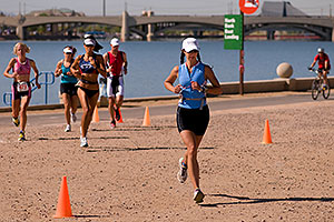 04:36:02 Runners at Soma Triathlon