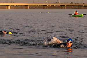 00:15:50 into the race - Splash and Dash Fall #4, October 30, 2009 at Tempe Town Lake