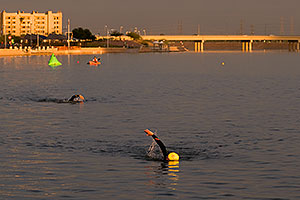 00:18:43 into the race - Splash and Dash Fall #4, October 30, 2009 at Tempe Town Lake