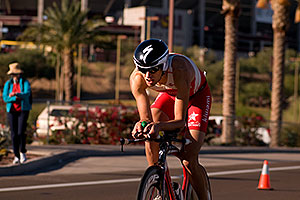01:12:58 Cyclists on a 112 mile bike course - Ironman Arizona 2009
