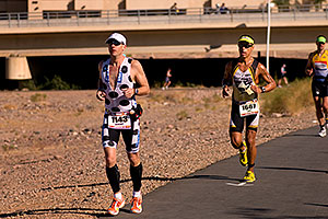 07:09:43 #1143 and #1667 running - Ironman Arizona 2009