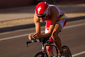 02:22:46 - #1 Jordan Rapp [4th,USA,08:16:45] early in Lap 2 in pursuit of the leaders - Ironman Arizona 2010