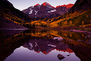 Sunrise reflection of Maroon Bells in Colorado