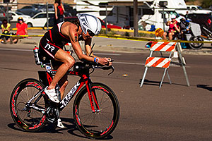 02:52:12 - #89 Donna Phelan [CAN] (eventually DNF run) at start of Lap 2 - Ironman Arizona 2011
