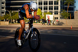 01:04:02 - #5 Matthew Russell [USA] (eventually 12th in 08:29:19) at start of Lap 1 - Ironman Arizona 2011