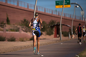 08:01:48 - #70 Leanda Cave [USA, 6th] running at Ironman Arizona 2012