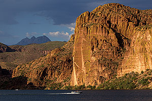 Afternoon at Canyon Lake in Superstitions