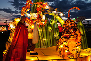 Xiang Long Fu Hu can defeat the tiger and the dragon - Chinese New Year Lanterns