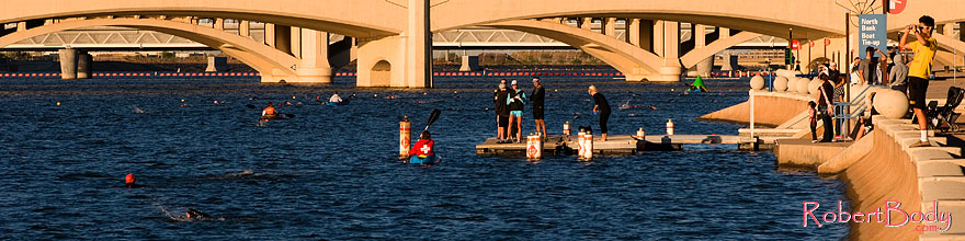 /images/500/2008-11-15-tempe-splash-47545sp.jpg - #06075: 21 minutes into the race - Splash and Dash Fall #6, November 15 2008 at Tempe Town Lake … November 2008 -- Tempe Town Lake, Tempe, Arizona
