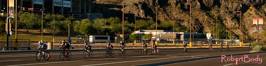 /images/500/2008-11-23-ironman-bike-53058sp.jpg - #06179: 01:24:54 - Bike at Arizona Ironman 2008 … November 2008 -- Rio Salado Parkway, Tempe, Arizona