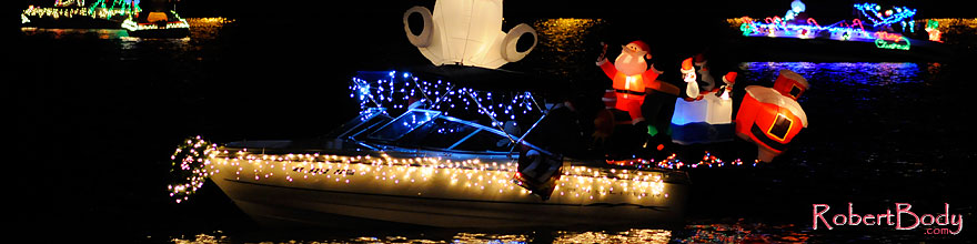 /images/500/2008-12-13-tempe-lights-boats-62709sp.jpg - #06415: Boat #27 - APS Fantasy of Lights Boat Parade … December 2008 -- Tempe Town Lake, Tempe, Arizona