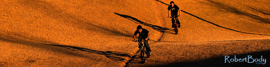 /images/500/2009-01-12-gilbert-jumps-74976sp.jpg - #06875: Bike jumps in Gilbert … January 2009 -- Discovery Park, Gilbert, Arizona