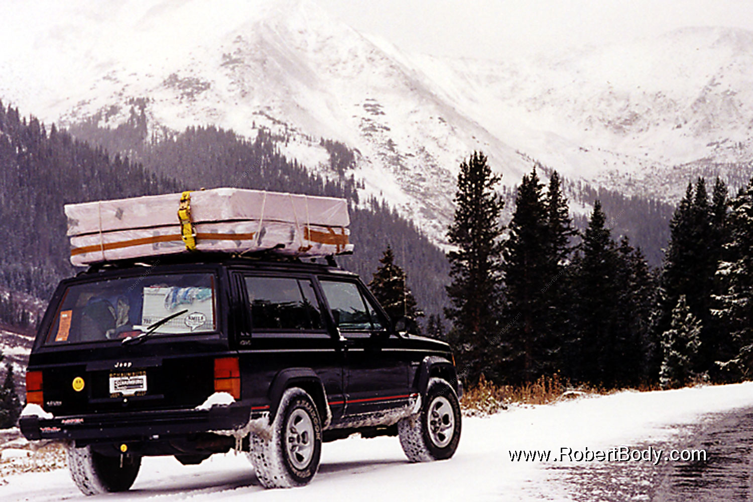 1999-09-indep-snow-jeep