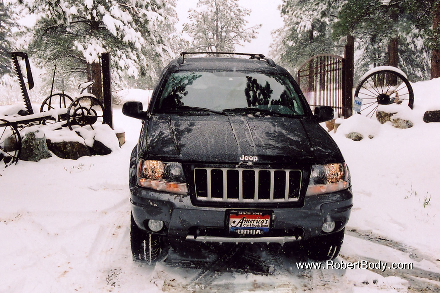 2004-04-jeep-house-entrance