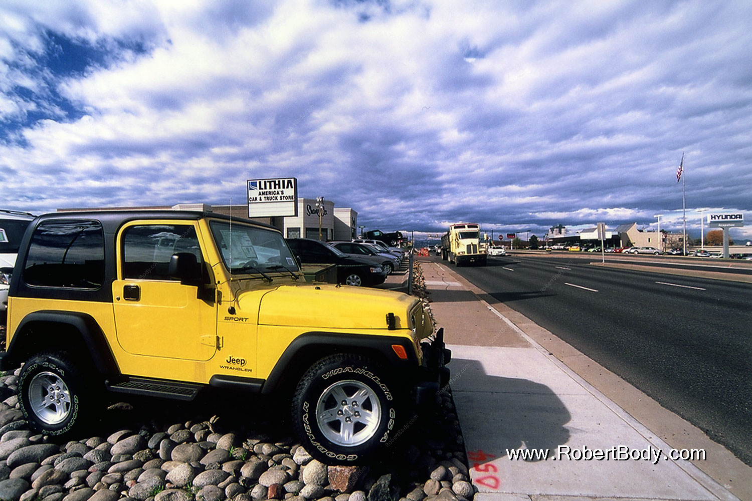 2004-10-cent-lithia-jeep02