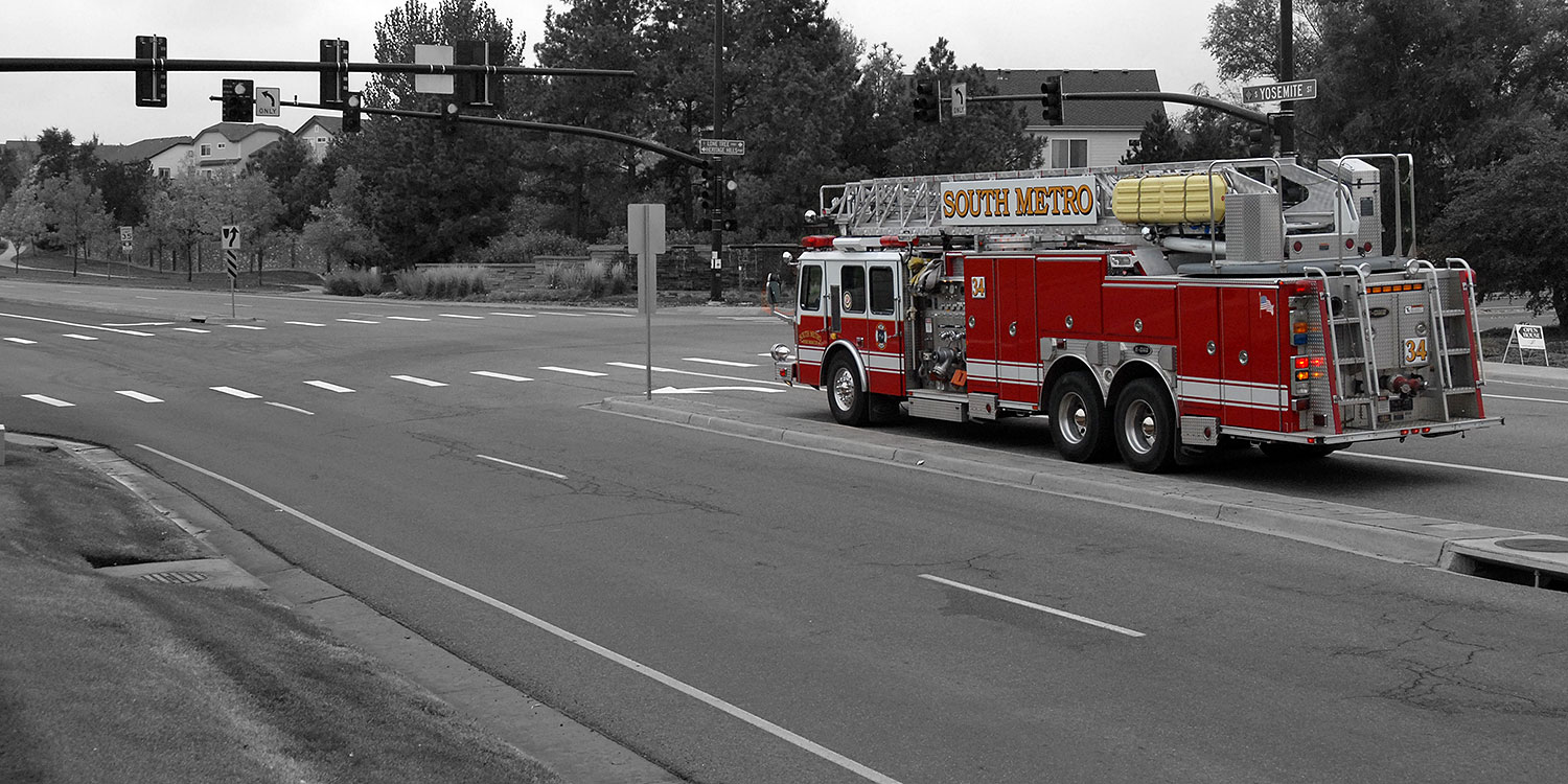 2006-10-08-lone-firetruck-yosemite-w