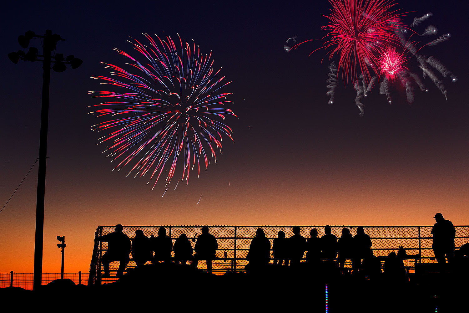 2012-02-17-havasu-fwrk-743-321-145037