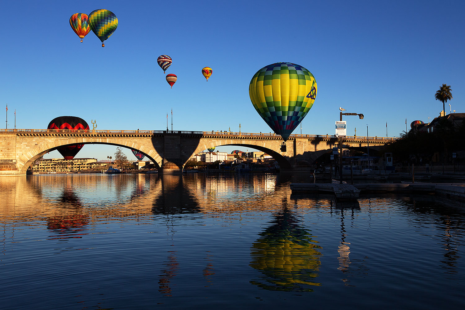 2013-01-21-havasu-balloons-22716