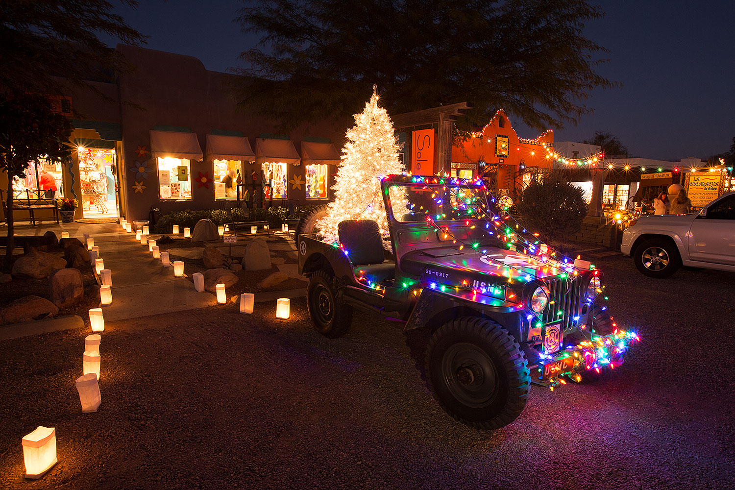 2016-12-03-tubac-lights-1dx_31183