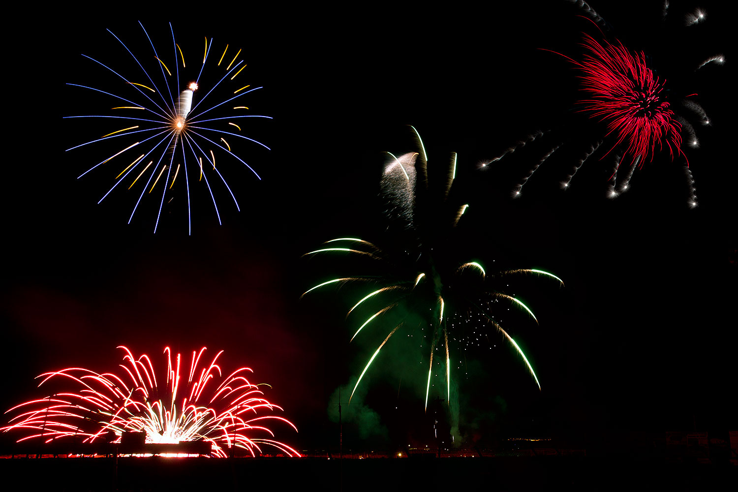 2012-02-19-havasu-fwrk-87-91-20-146424