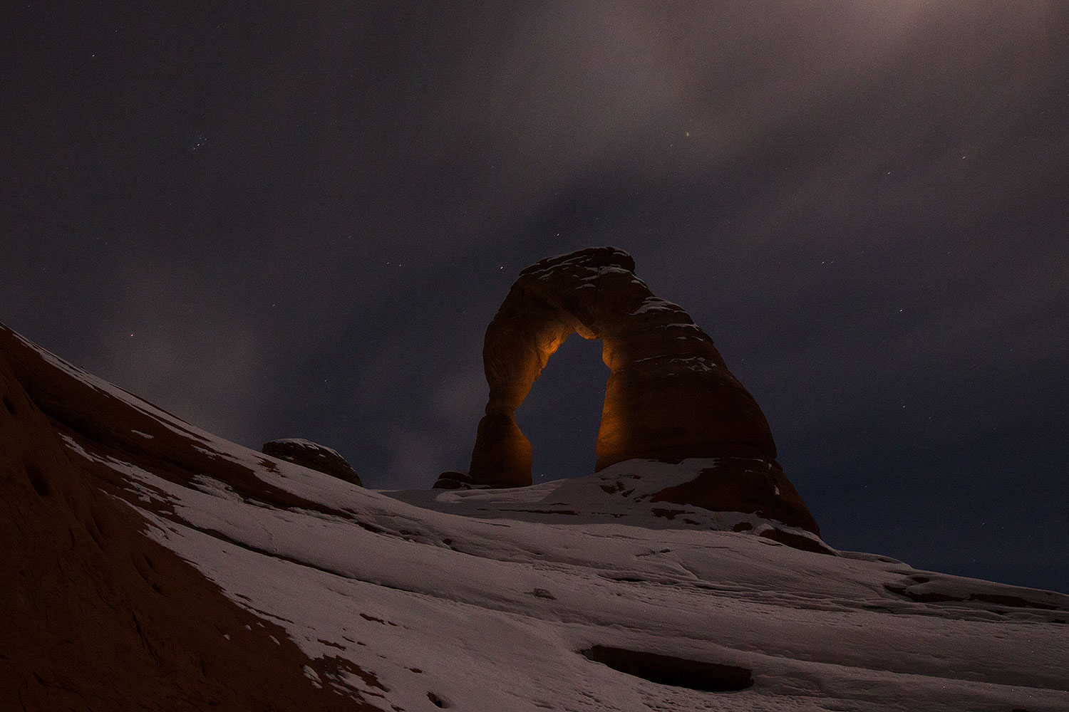 2013-12-10-delicate-moon-1dx_2276